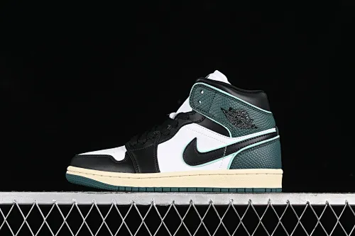 All Categories Air Jordan Jordan Series Basketball Shoes Air Jordan 1 Mid Air Jordan 1 Mid AJ1 Joe 1 Snake Print Black Green Toe Zhongbang Basketball Shoes FQ7818-100